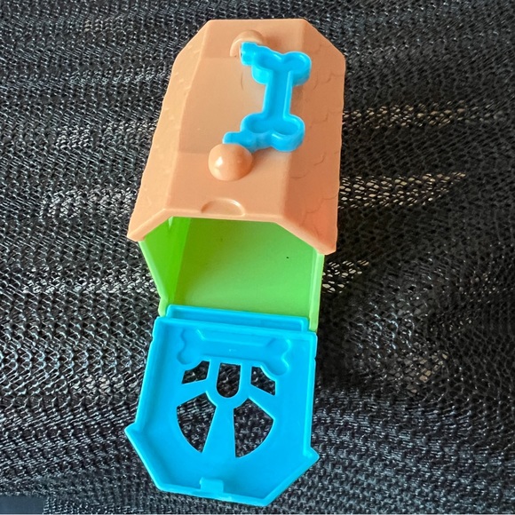 Disney Just Play Puppy Animal Carrier Dog House With Handle 2.75” - Picture 8 of 12